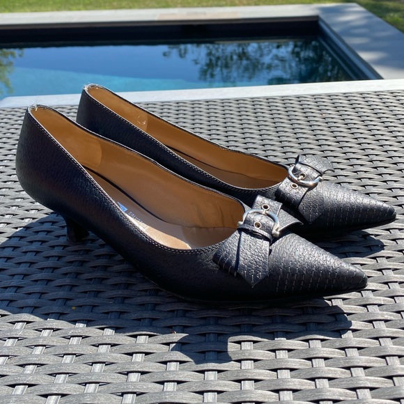Salvatore Ferragamo Shoes - Ferragamo vintage kitten heels. Women’s 9.